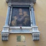 Madonna col Bambino e San Giovannino in Via della Maddalenpa