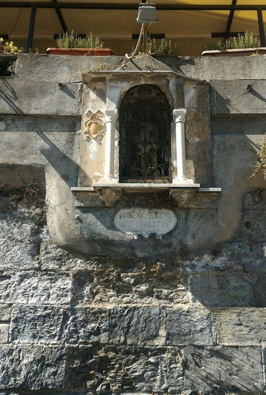 Edicola di San Giovanni Battista e fontana dei Cannoni