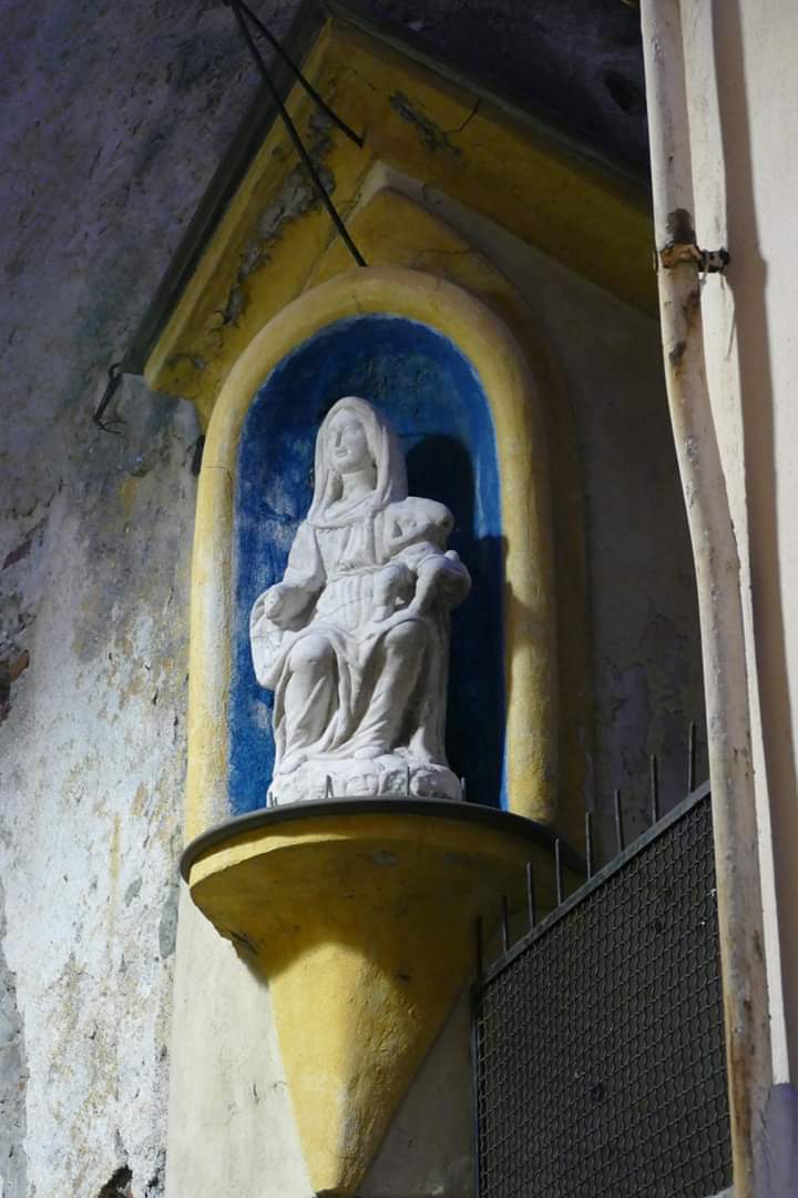 Madonna con Bambino in Santa Croce