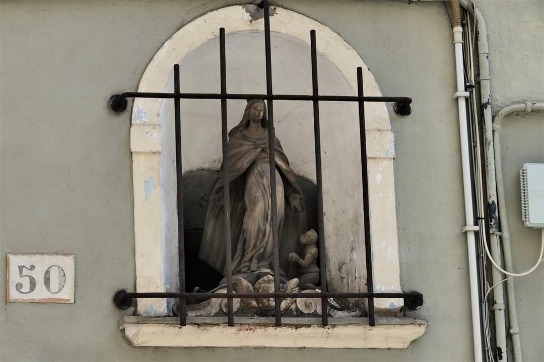 Madonna della Misericordia in via San Vincenzo 50