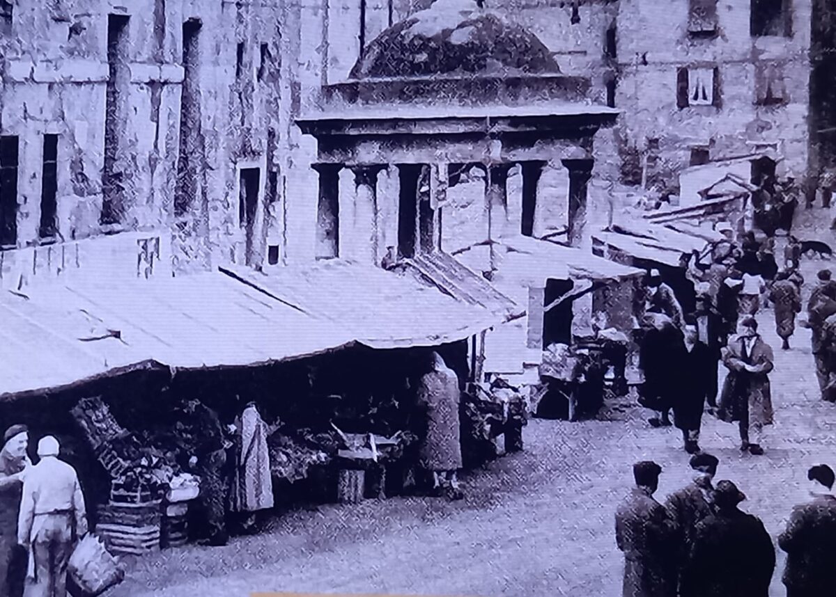 Quando il mercato di Sarzano era la vita che rinasceva dalle macerie
