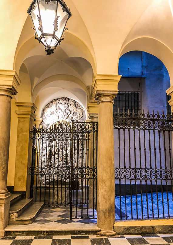Il tesoro nascosto in Via Canneto il Lungo n.17